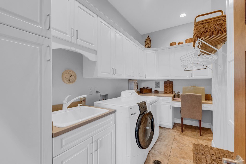 SPARTA, Tennessee, 38583, United States, 3 Bedrooms Bedrooms, ,3.5 BathroomsBathrooms,Residential,Forsale,1929832