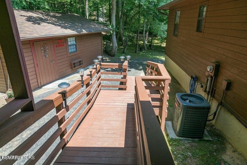 Sevierville, Tennessee, 37862, United States, 3 Bedrooms Bedrooms, ,4 BathroomsBathrooms,Residential,Forsale,1999462