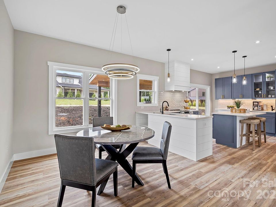 Asheville, North Carolina, 28806, United States, 3 Bedrooms Bedrooms, ,2 BathroomsBathrooms,Residential,Forsale,1986000