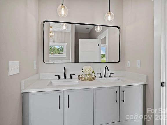 Asheville, North Carolina, 28806, United States, 3 Bedrooms Bedrooms, ,2 BathroomsBathrooms,Residential,Forsale,1986000