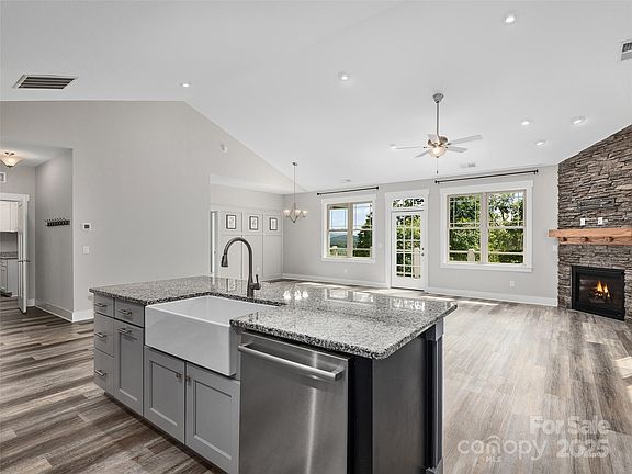 Arden, North Carolina, 28704, United States, 3 Bedrooms Bedrooms, ,3 BathroomsBathrooms,Residential,Forsale,1986019