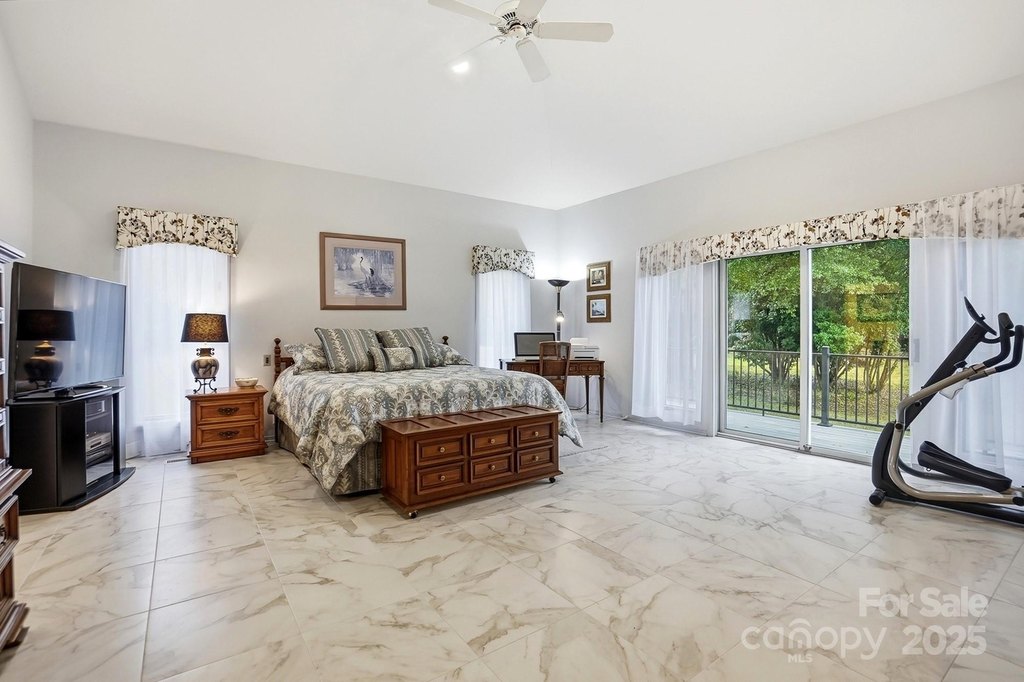 Lake Wylie, South Carolina, 29710, United States, 4 Bedrooms Bedrooms, ,4.5 BathroomsBathrooms,Residential,Forsale,2004559