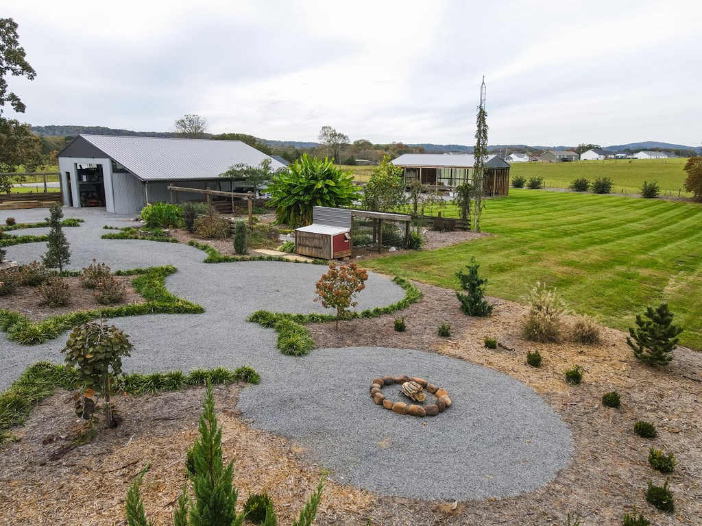 Doyle, Tennessee, 38559, United States, 3 Bedrooms Bedrooms, ,3 BathroomsBathrooms,Residential,Forsale,1996606