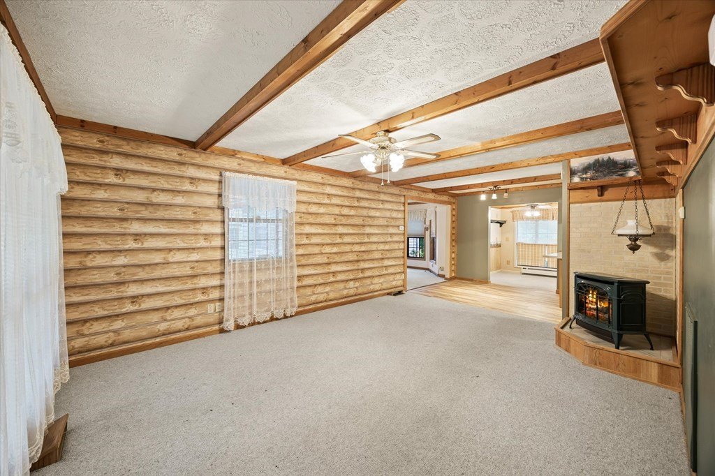 Byrdstown, Tennessee, 38549, United States, 4 Bedrooms Bedrooms, ,2.5 BathroomsBathrooms,Residential,Forsale,1929852