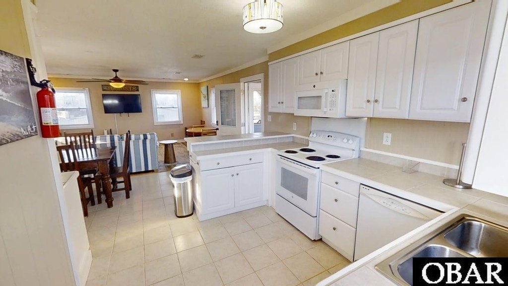 Kill Devil Hills, North Carolina, 27948, United States, 3 Bedrooms Bedrooms, ,2 BathroomsBathrooms,Residential,Forsale,1993771