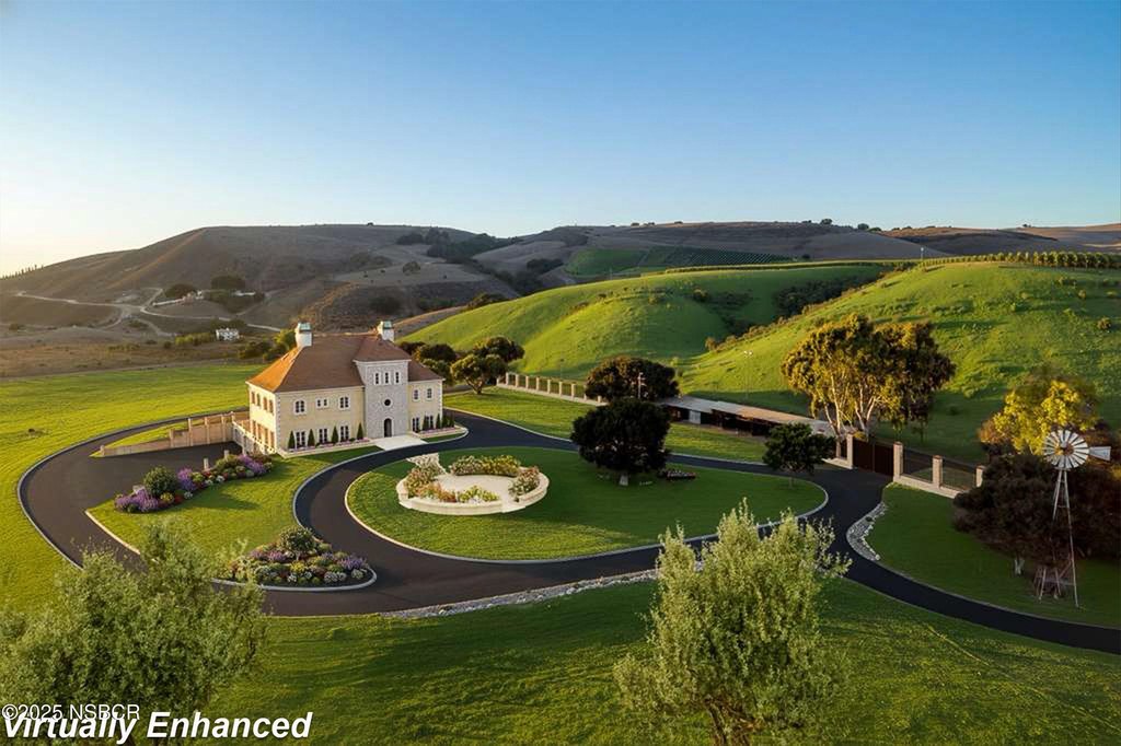 Lompoc, California, 93436, United States, 7 Bedrooms Bedrooms, ,8.5 BathroomsBathrooms,Residential,Forsale,2004311