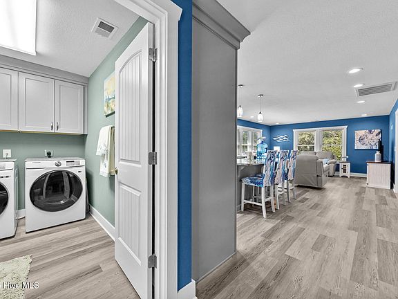 Corolla, North Carolina, 27927, United States, 3 Bedrooms Bedrooms, ,2 BathroomsBathrooms,Residential,Forsale,1993779