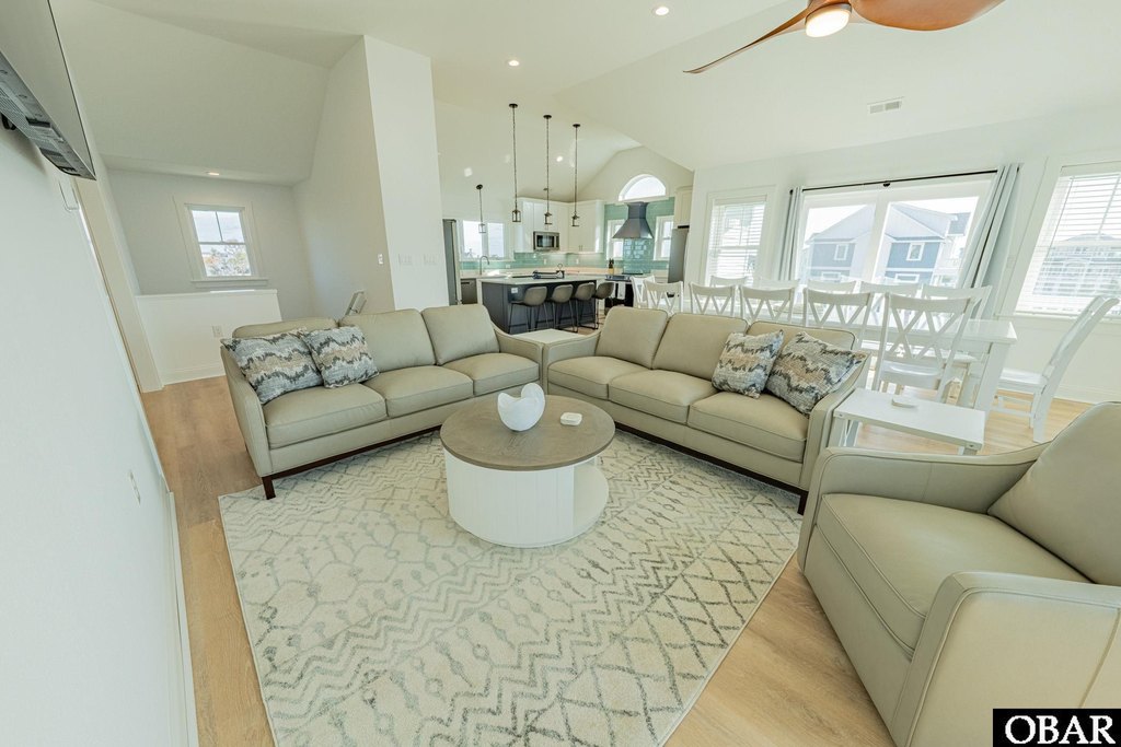 Salvo, North Carolina, 27972, United States, 8 Bedrooms Bedrooms, ,8.5 BathroomsBathrooms,Residential,Forsale,2004892