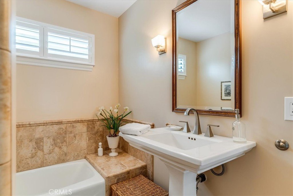 Cambria, California, 93428, United States, 3 Bedrooms Bedrooms, ,3 BathroomsBathrooms,Residential,Forsale,1997696