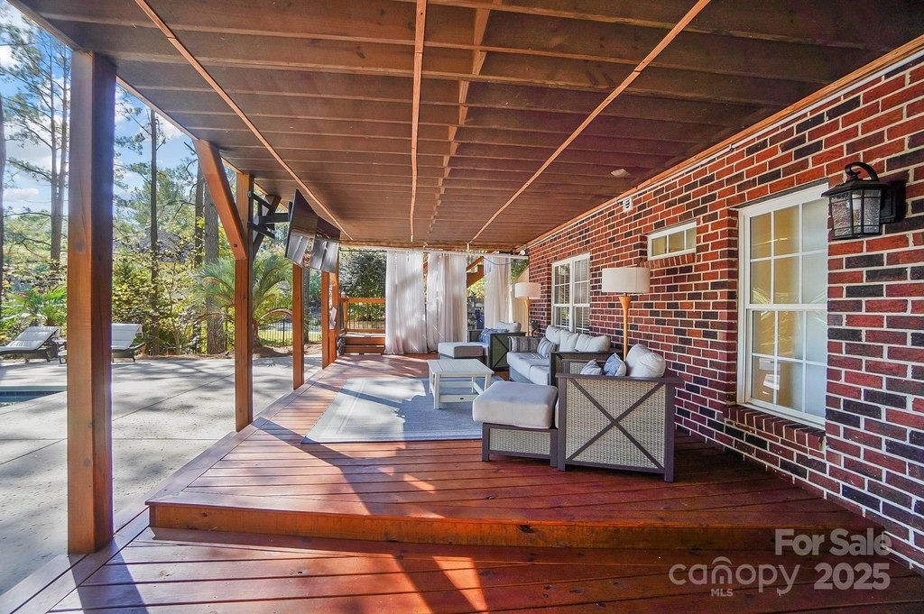 York, South Carolina, 29745, United States, 5 Bedrooms Bedrooms, ,4.5 BathroomsBathrooms,Residential,Forsale,2004558