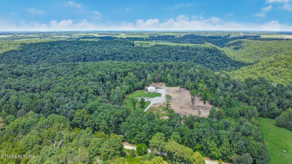 Crossville, Tennessee, 38571, United States, 4 Bedrooms Bedrooms, ,2 BathroomsBathrooms,Residential,Forsale,1996592