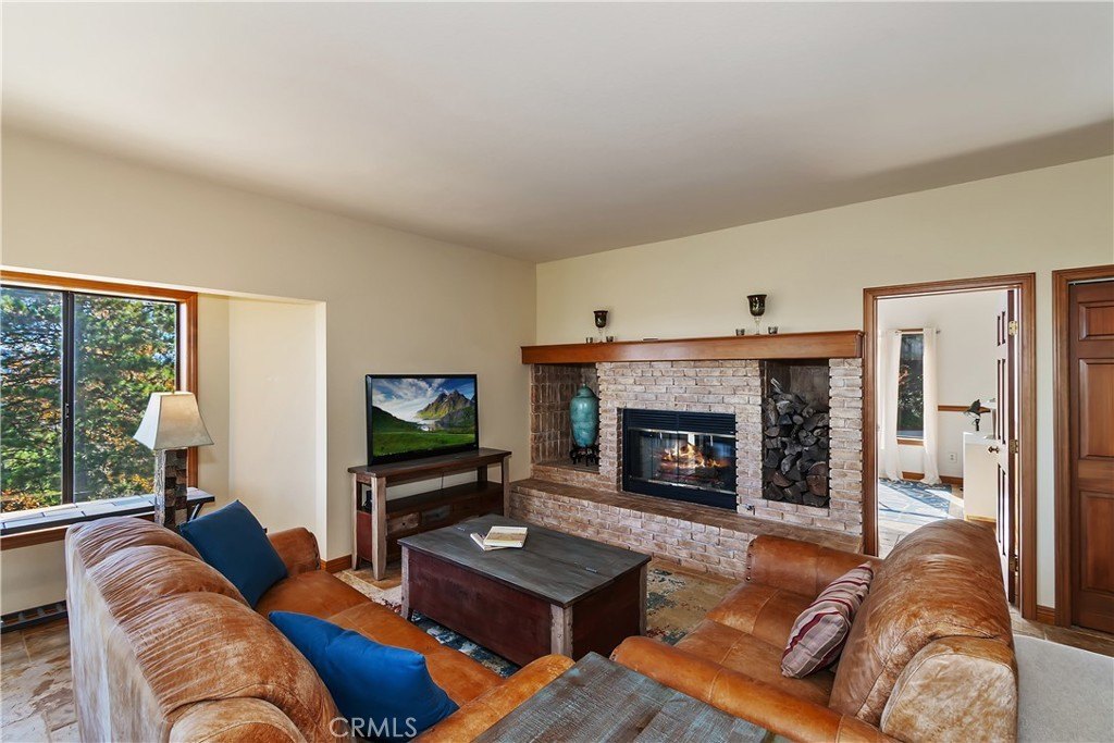 Lake Arrowhead, California, 92352, United States, 4 Bedrooms Bedrooms, ,3 BathroomsBathrooms,Residential,Forsale,2000289