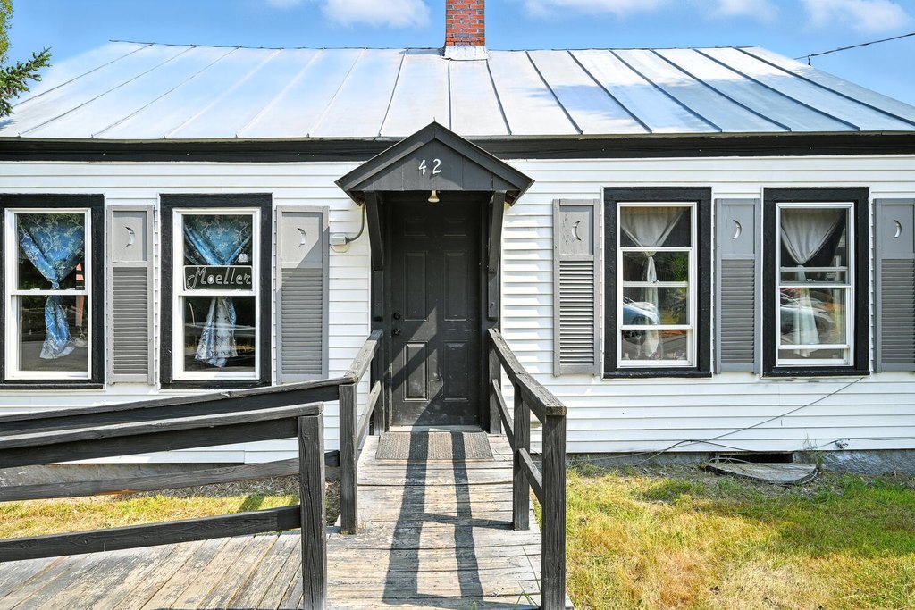 New Portland, Maine, 04961, United States, 13 Bedrooms Bedrooms, ,5.5 BathroomsBathrooms,Residential,Forsale,2010630