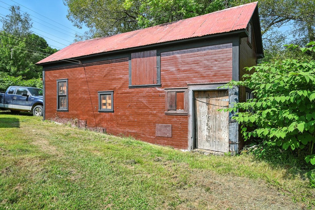 New Portland, Maine, 04961, United States, 13 Bedrooms Bedrooms, ,5.5 BathroomsBathrooms,Residential,Forsale,2010630