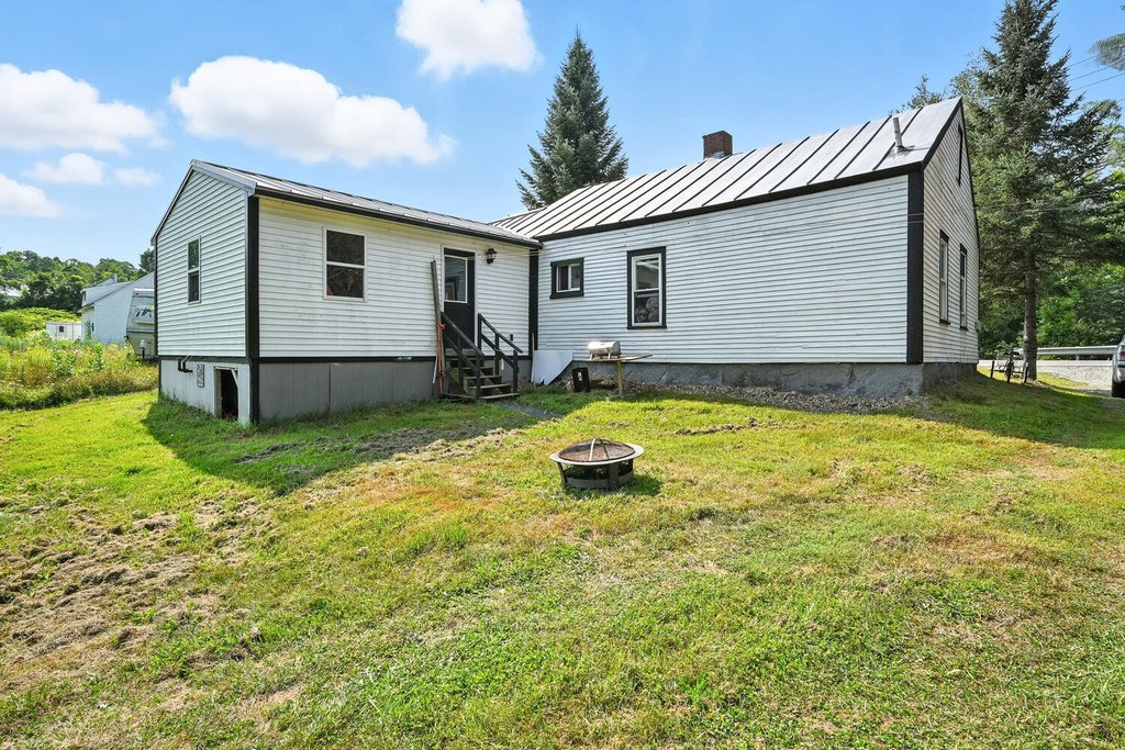 New Portland, Maine, 04961, United States, 13 Bedrooms Bedrooms, ,5.5 BathroomsBathrooms,Residential,Forsale,2010630