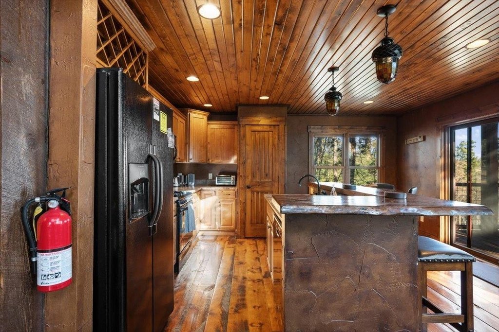 Lead, South Dakota, 57754, United States, 4 Bedrooms Bedrooms, ,2.5 BathroomsBathrooms,Residential,Forsale,2004329