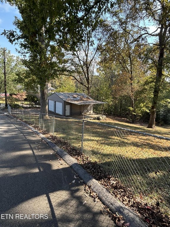 Knoxville, Tennessee, 37920, United States, 3 Bedrooms Bedrooms, ,2 BathroomsBathrooms,Residential,Forsale,1999456