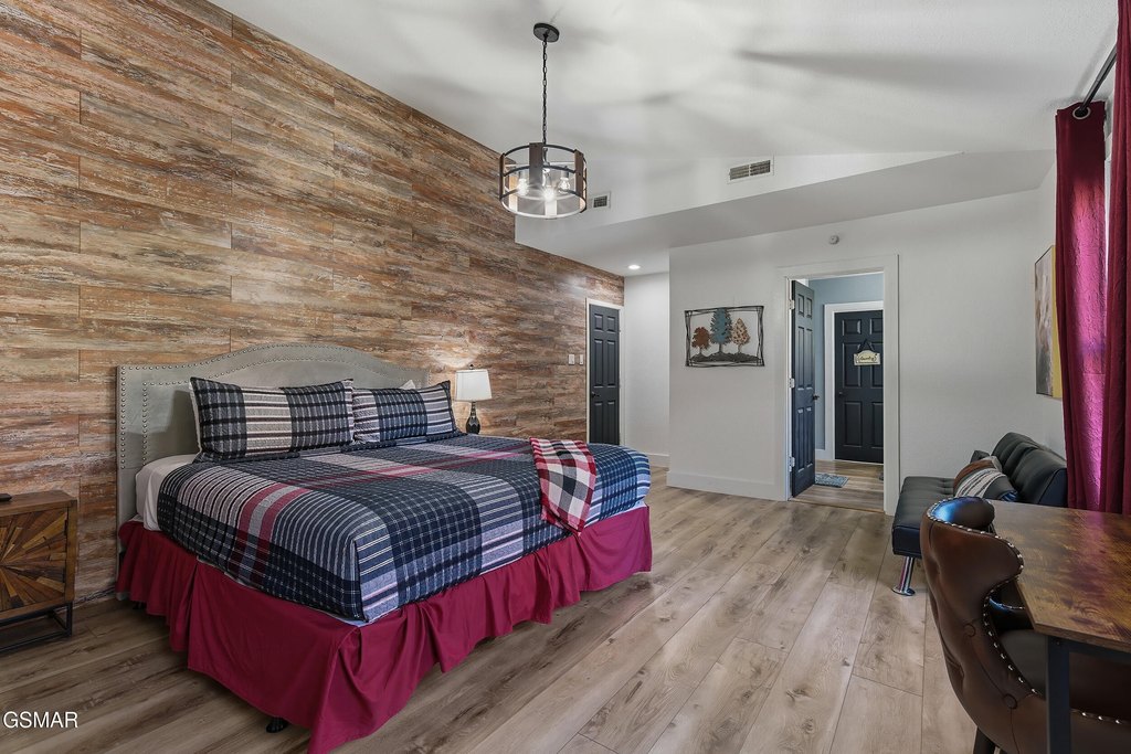 Sevierville, Tennessee, 37862, United States, 3 Bedrooms Bedrooms, ,3 BathroomsBathrooms,Residential,Forsale,1999444