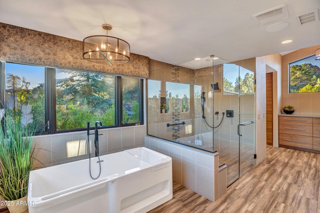 Sedona, Arizona, 86336, United States, 3 Bedrooms Bedrooms, ,3 BathroomsBathrooms,Residential,Forsale,2004617