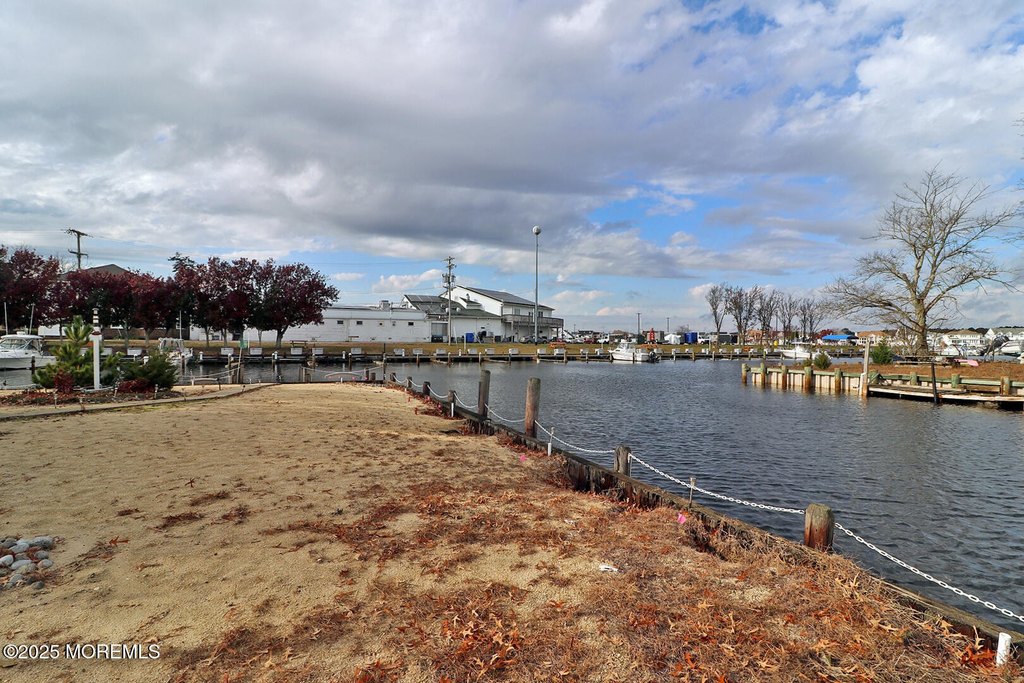 Forked River, New Jersey, 08731, United States, 2 Bedrooms Bedrooms, ,1 BathroomBathrooms,Residential,Forsale,1994046