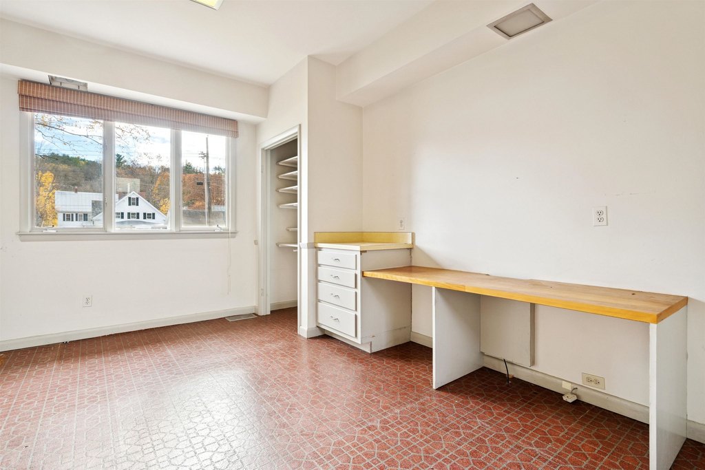 Woodstock, Vermont, 05091, United States, 2 Bedrooms Bedrooms, ,3.5 BathroomsBathrooms,Residential,Forsale,1999507