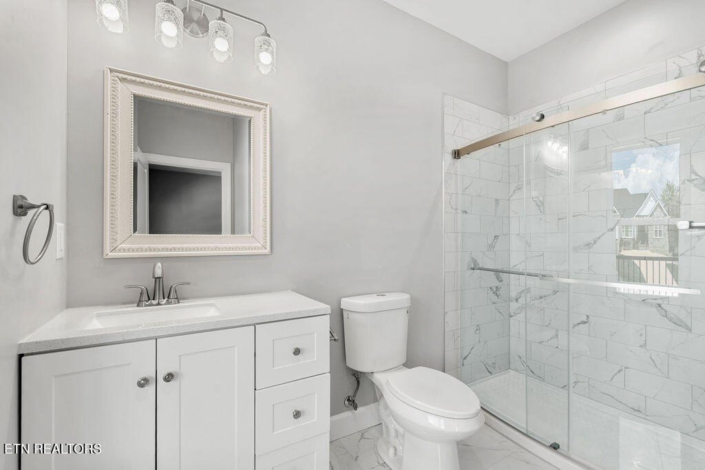 Loudon, Tennessee, 37774, United States, 4 Bedrooms Bedrooms, ,4.5 BathroomsBathrooms,Residential,Forsale,1942458