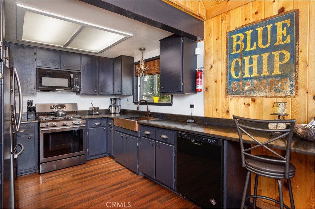 Lake Arrowhead, California, 92352, United States, 3 Bedrooms Bedrooms, ,3 BathroomsBathrooms,Residential,Forsale,1953305