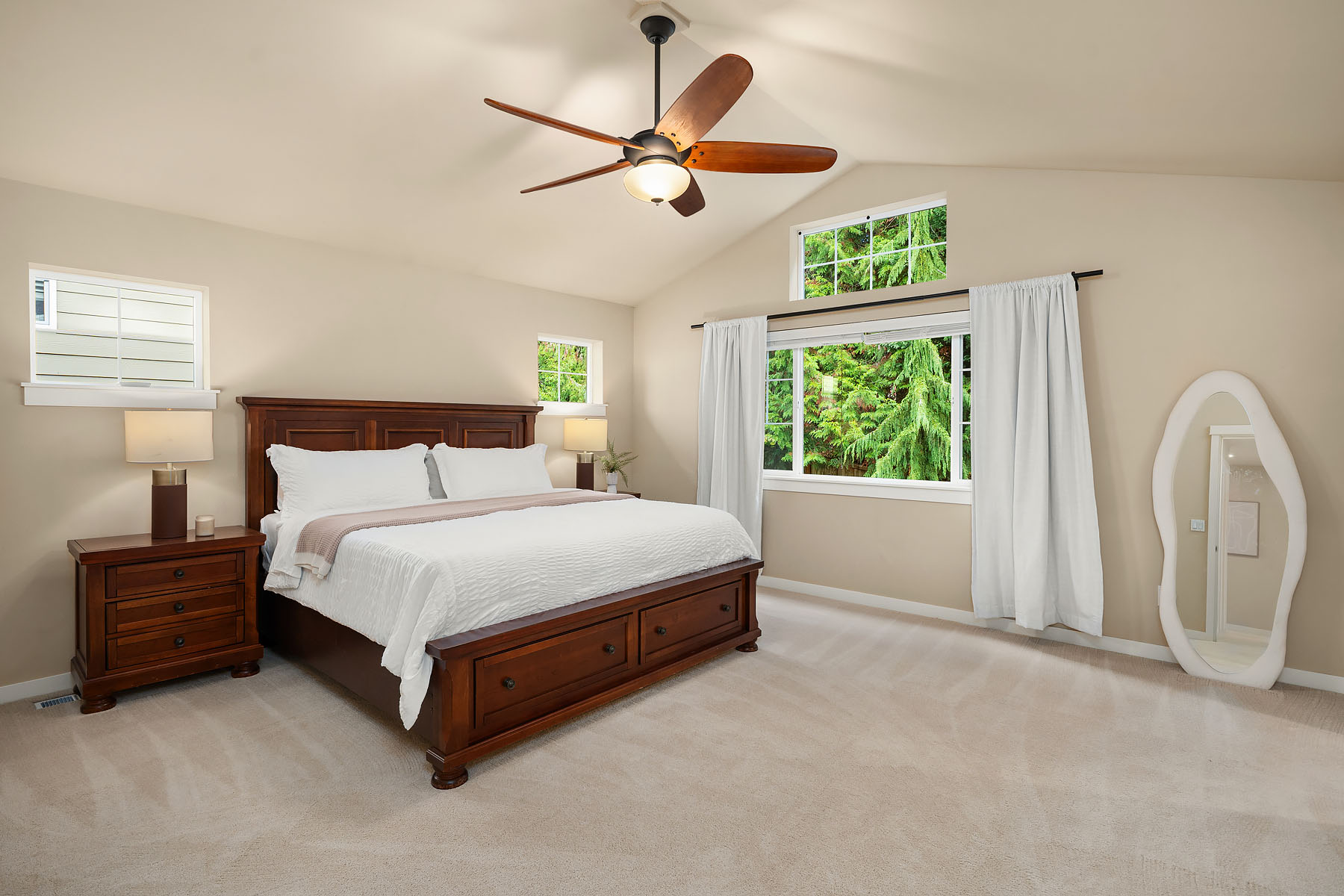 Bothell, Washington, 98021, United States, 4 Bedrooms Bedrooms, ,2 BathroomsBathrooms,Residential,Forsale,1990720