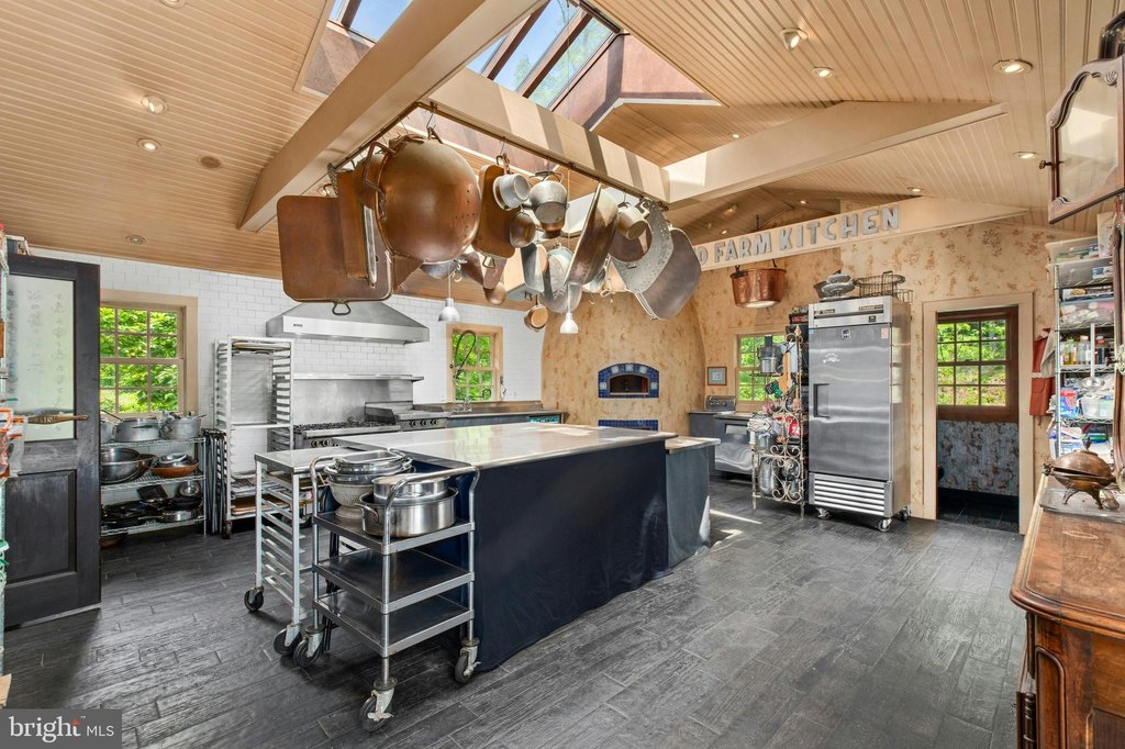 EAST STROUDSBURG, Pennsylvania, 18302, United States, 4 Bedrooms Bedrooms, ,4.5 BathroomsBathrooms,Residential,Forsale,1971847