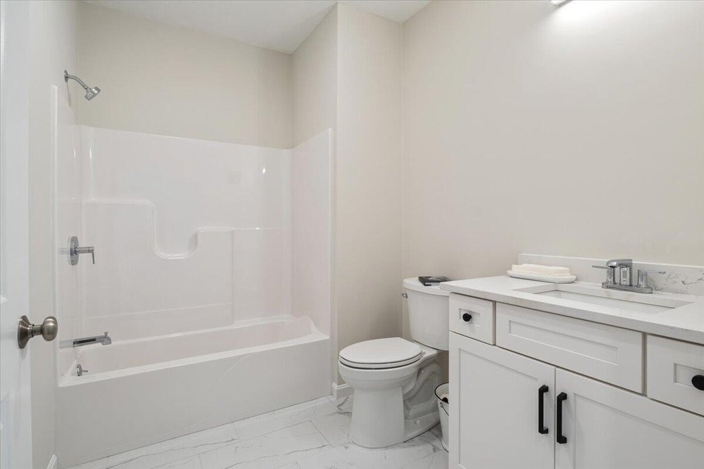 Kittery, Maine, 03904, United States, 2 Bedrooms Bedrooms, ,2 BathroomsBathrooms,Residential,Forsale,1893967