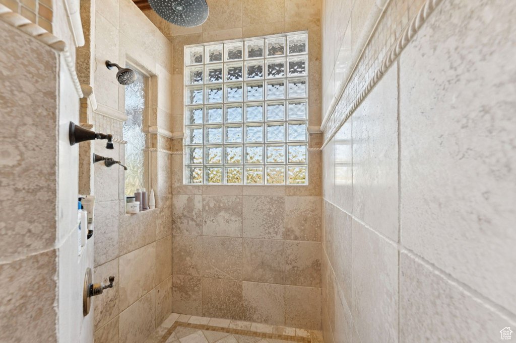 Park City, Utah, 84098, United States, 5 Bedrooms Bedrooms, ,4.5 BathroomsBathrooms,Residential,Forsale,2000236