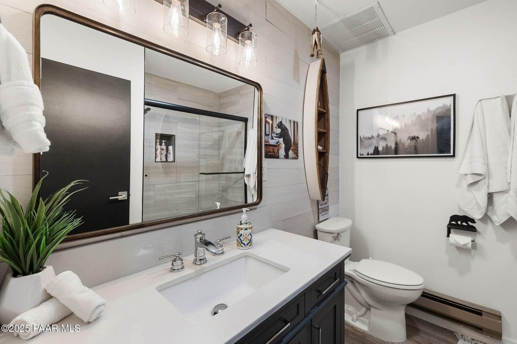 Prescott, Arizona, 86303, United States, 4 Bedrooms Bedrooms, ,3 BathroomsBathrooms,Residential,Forsale,1994048