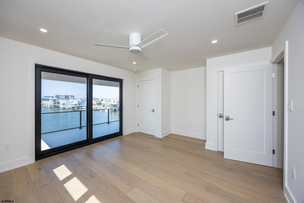 Ventnor, New Jersey, 08406, United States, 6 Bedrooms Bedrooms, ,6 BathroomsBathrooms,Residential,Forsale,2004612