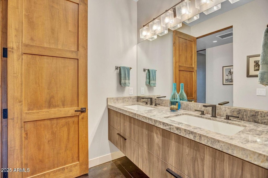 Sedona, Arizona, 86336, United States, 5 Bedrooms Bedrooms, ,3.5 BathroomsBathrooms,Residential,Forsale,2001395