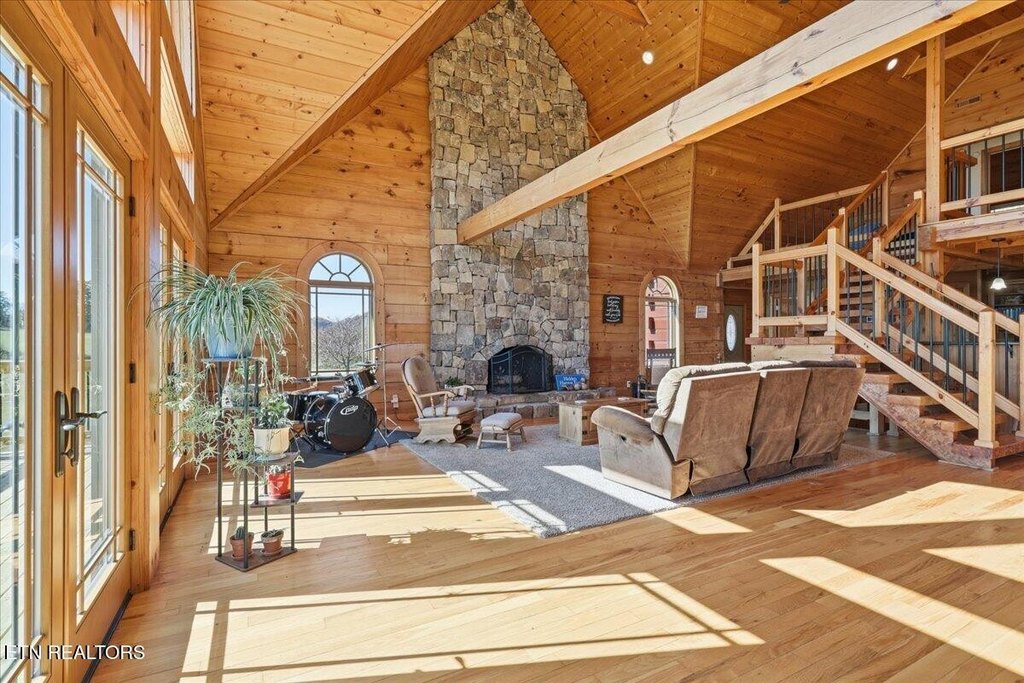 Greenback, Tennessee, 37742, United States, 3 Bedrooms Bedrooms, ,3.5 BathroomsBathrooms,Residential,Forsale,1999449