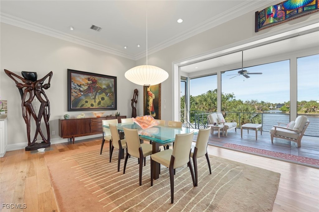 Sanibel, Florida, 33957, United States, 5 Bedrooms Bedrooms, ,4.5 BathroomsBathrooms,Residential,Forsale,1998638