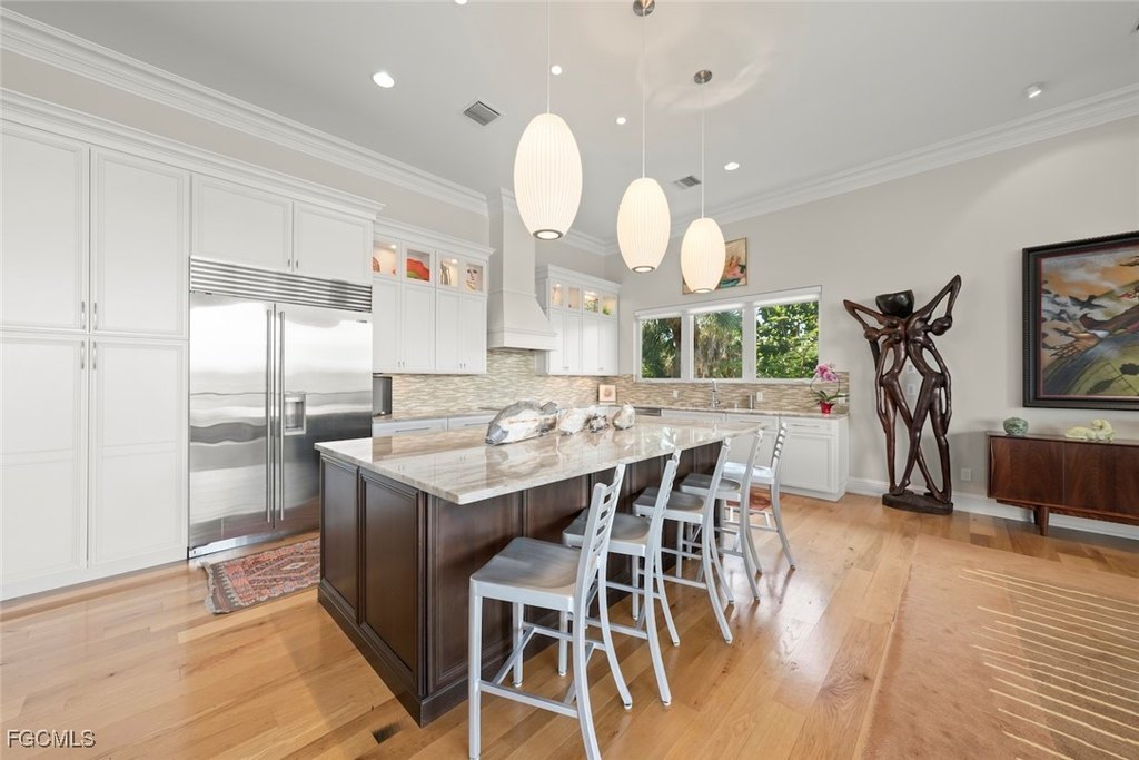 Sanibel, Florida, 33957, United States, 5 Bedrooms Bedrooms, ,4.5 BathroomsBathrooms,Residential,Forsale,1998638