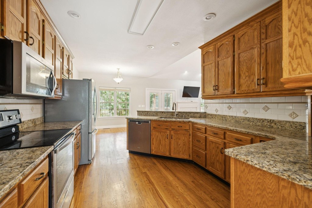 Harrison, Tennessee, 37341, United States, 4 Bedrooms Bedrooms, ,3.5 BathroomsBathrooms,Residential,Forsale,2004686