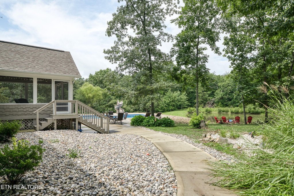 Crossville, Tennessee, 38572, United States, 3 Bedrooms Bedrooms, ,3.5 BathroomsBathrooms,Residential,Forsale,1996603