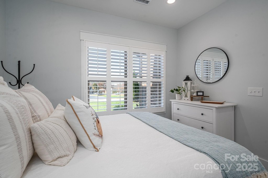 Conover, North Carolina, 28613, United States, 4 Bedrooms Bedrooms, ,3 BathroomsBathrooms,Residential,Forsale,2007718