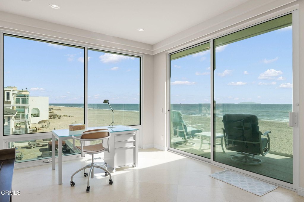 Oxnard, California, 93035, United States, 4 Bedrooms Bedrooms, ,5.5 BathroomsBathrooms,Residential,Forsale,2004314