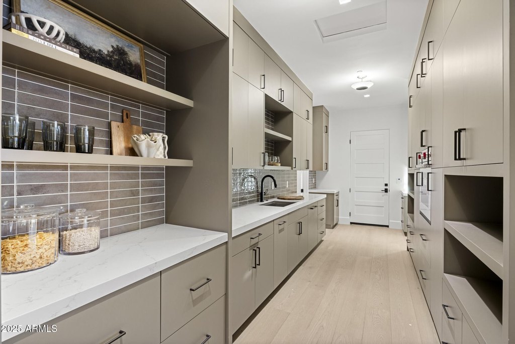 Scottsdale, Arizona, 85254, United States, 6 Bedrooms Bedrooms, ,6.5 BathroomsBathrooms,Residential,Forsale,2004934