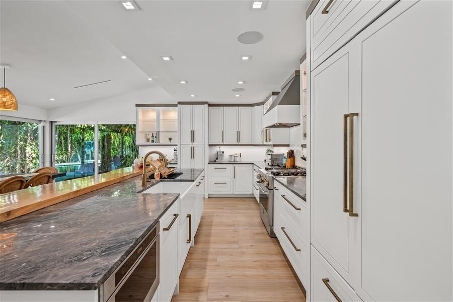 Delray Beach, Florida, 33444, United States, 5 Bedrooms Bedrooms, ,5.5 BathroomsBathrooms,Residential,Forsale,1996336