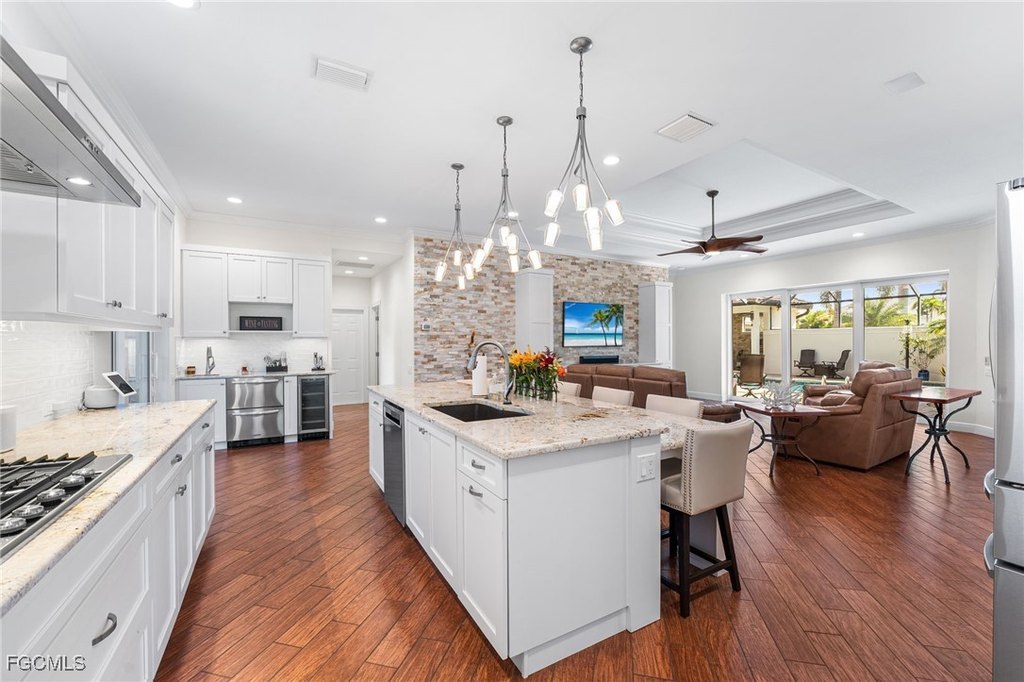 Fort Myers, Florida, 33908, United States, 3 Bedrooms Bedrooms, ,3 BathroomsBathrooms,Residential,Forsale,1998612