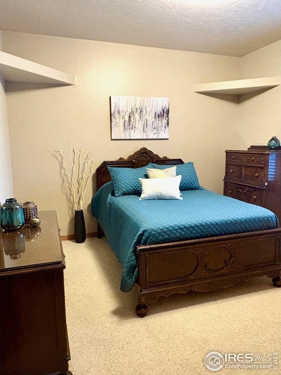 Windsor, Colorado, 80550, United States, 6 Bedrooms Bedrooms, ,3.5 BathroomsBathrooms,Residential,Forsale,2004284