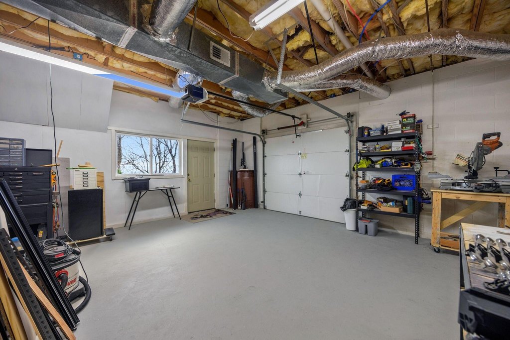 Rising Fawn, Georgia, 30738, United States, 2 Bedrooms Bedrooms, ,2 BathroomsBathrooms,Residential,Forsale,2004662