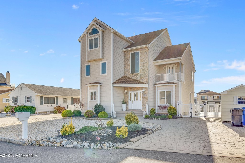 Toms River, New Jersey, 08753, United States, 5 Bedrooms Bedrooms, ,3 BathroomsBathrooms,Residential,Forsale,2004476