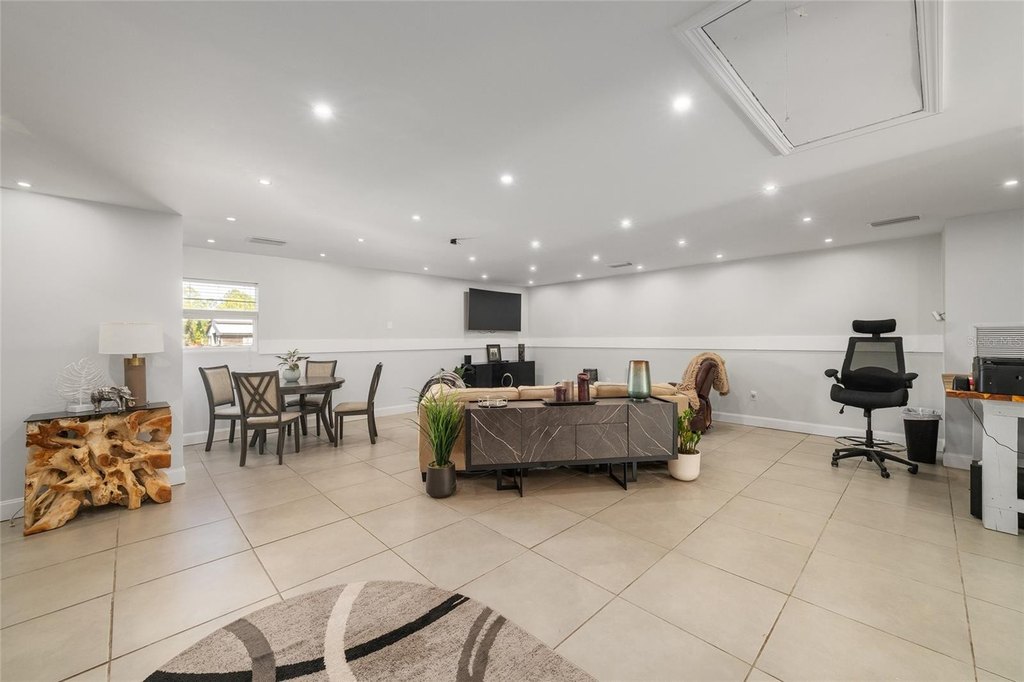 HOWEY IN THE HILLS, Florida, 34737, United States, 3 Bedrooms Bedrooms, ,3.5 BathroomsBathrooms,Residential,Forsale,2004586