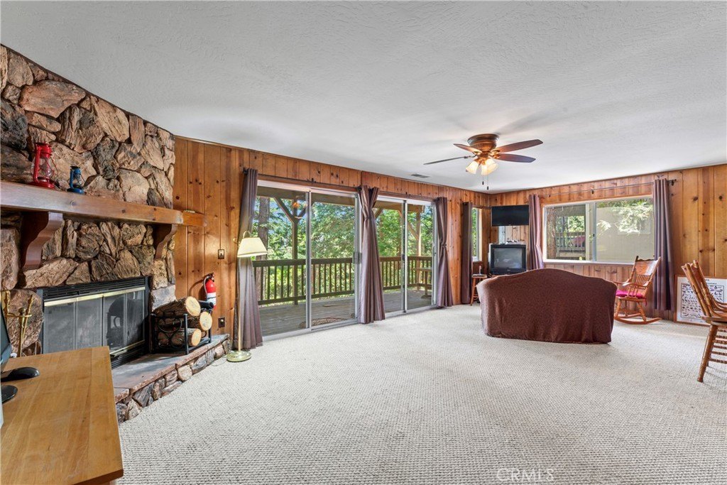 Lake Arrowhead, California, 92317, United States, 3 Bedrooms Bedrooms, ,2 BathroomsBathrooms,Residential,Forsale,1971039