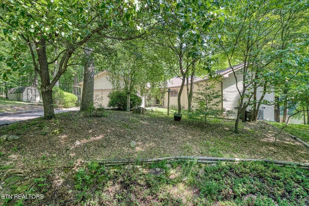 Crossville, Tennessee, 38558, United States, 2 Bedrooms Bedrooms, ,2 BathroomsBathrooms,Residential,Forsale,1907858